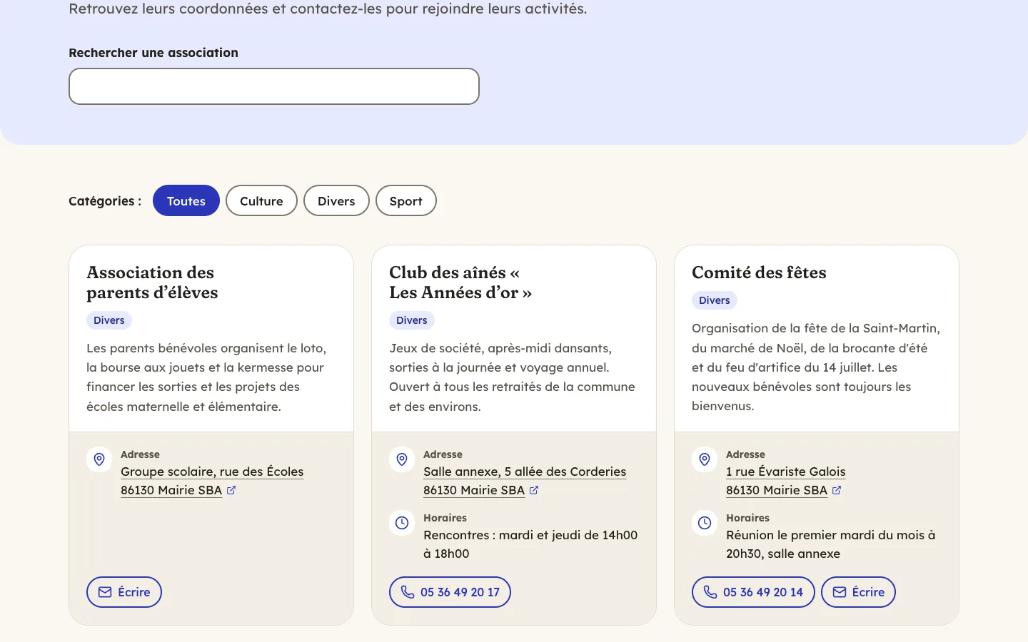 Annuaire des associations de la démo avec le thème Lavoir : champ de recherche, filtres par catégorie (Culture, Divers, Sport) et fiches avec description, adresse, horaires, téléphone et bouton Écrire.