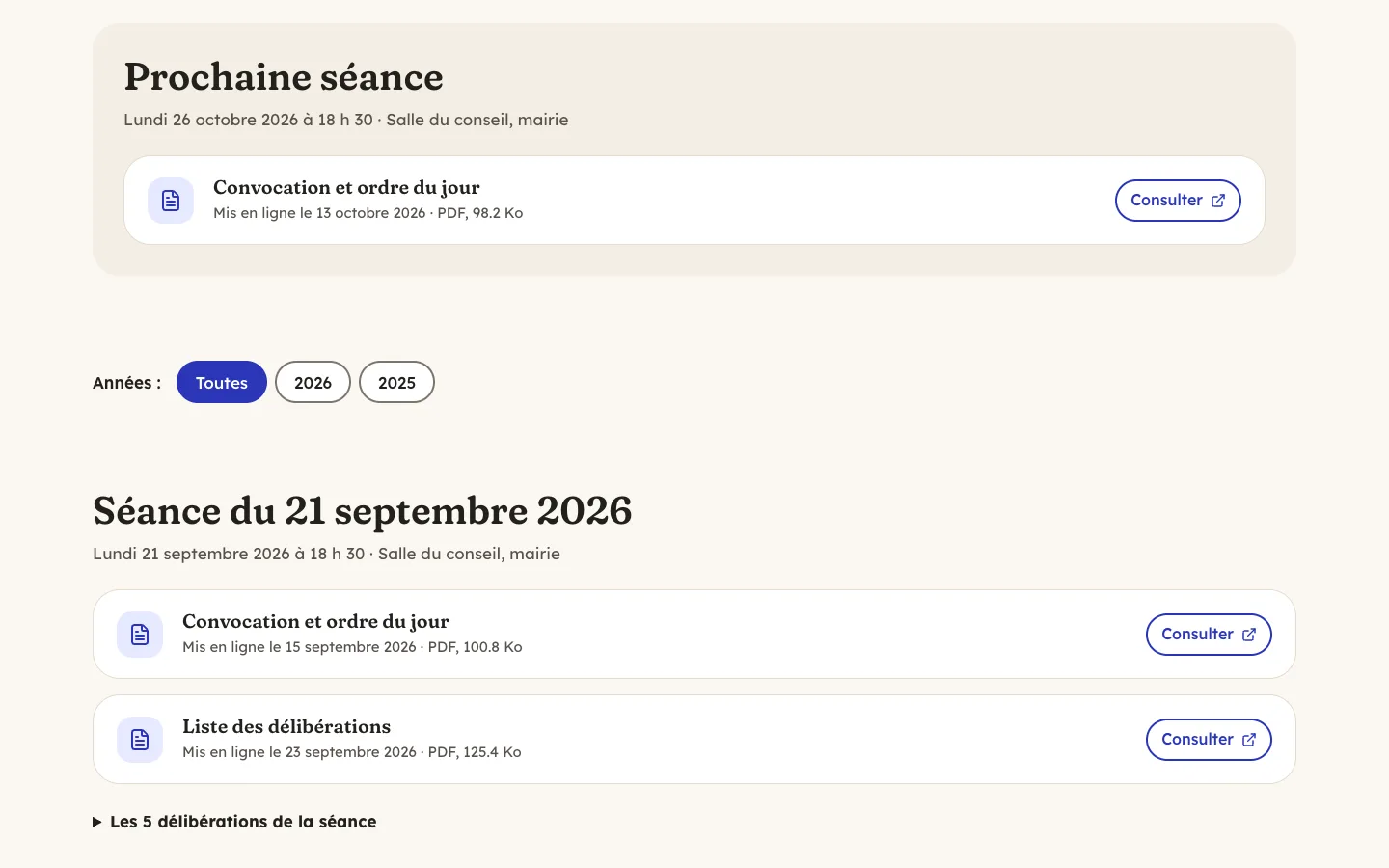 Page Conseil municipal de la démo avec le thème Lavoir : la prochaine séance, le lundi 26 octobre 2026 à 18 h 30, avec sa convocation et son ordre du jour, puis la séance du 21 septembre 2026 avec sa convocation, sa liste des délibérations et ses cinq délibérations, chaque document avec sa date de mise en ligne.